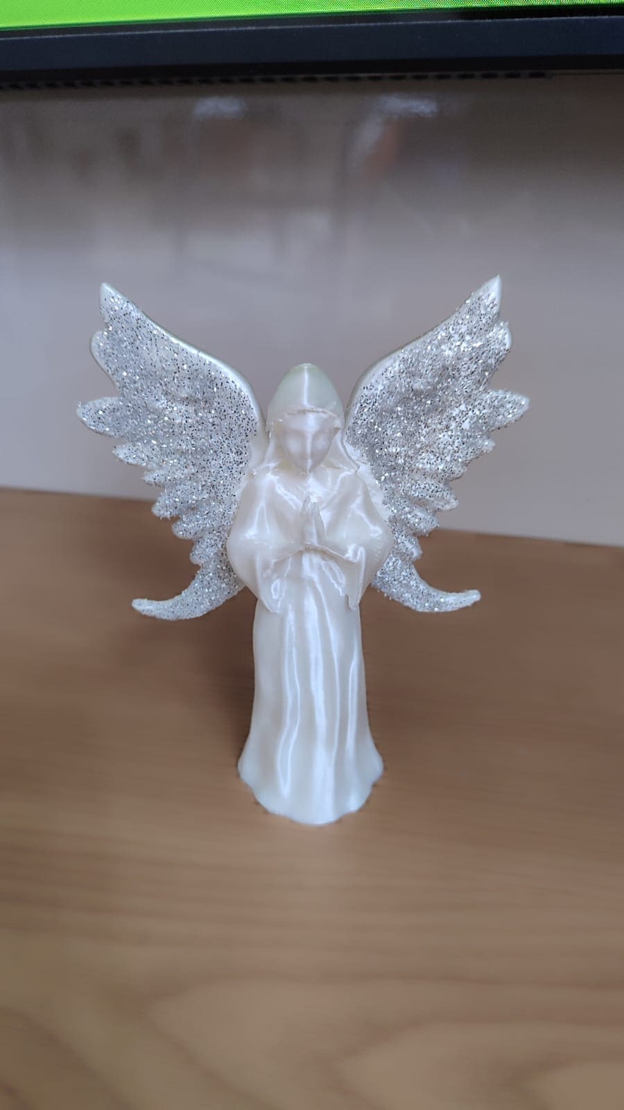 Anjinho Decorativo de Natal Elegância e Fé - Imagem 3