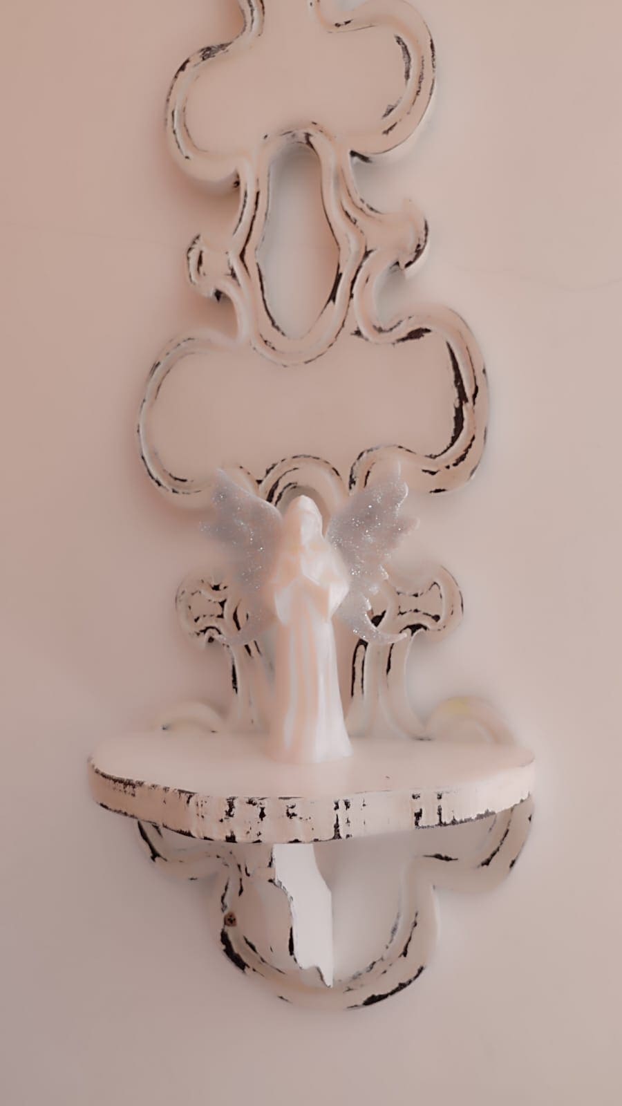 Anjinho Decorativo de Natal Elegância e Fé - Imagem 2