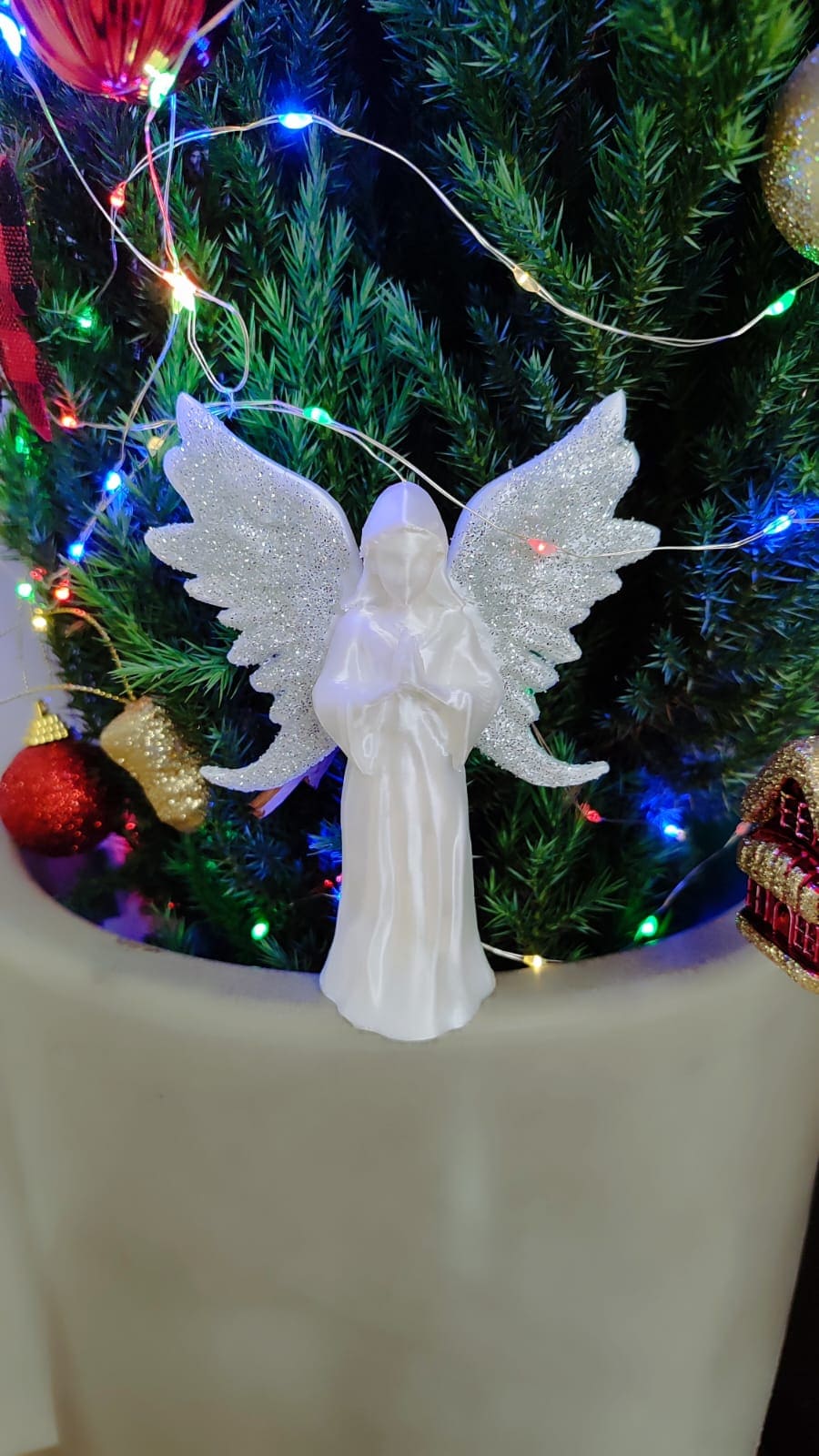 Anjinho Decorativo de Natal Elegância e Fé